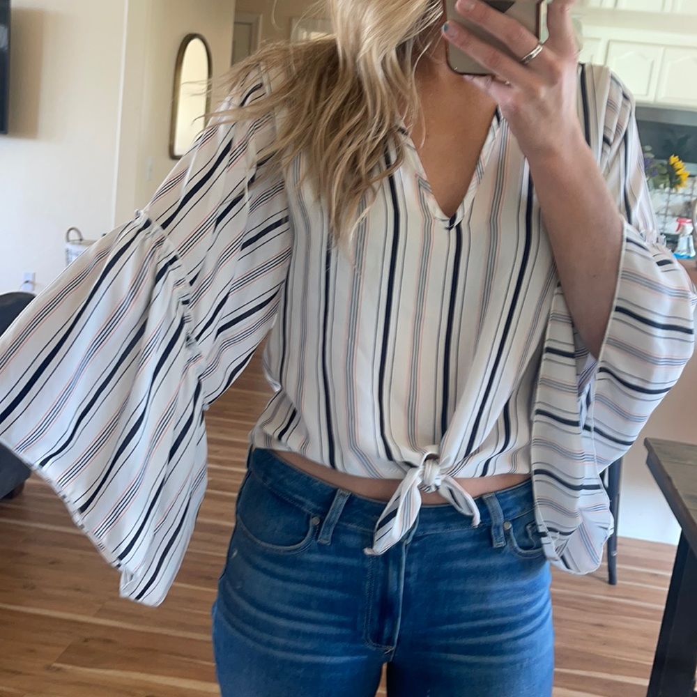 3/4 sleeve stripped crop shirt